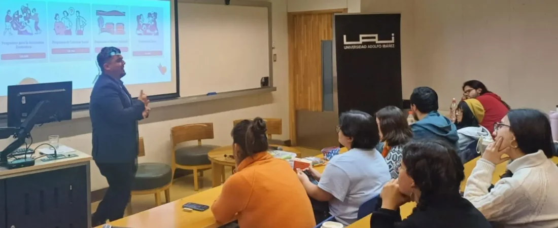 Dr. Sebastián Contreras-Huerta participates in interdisciplinary seminar on vulnerability